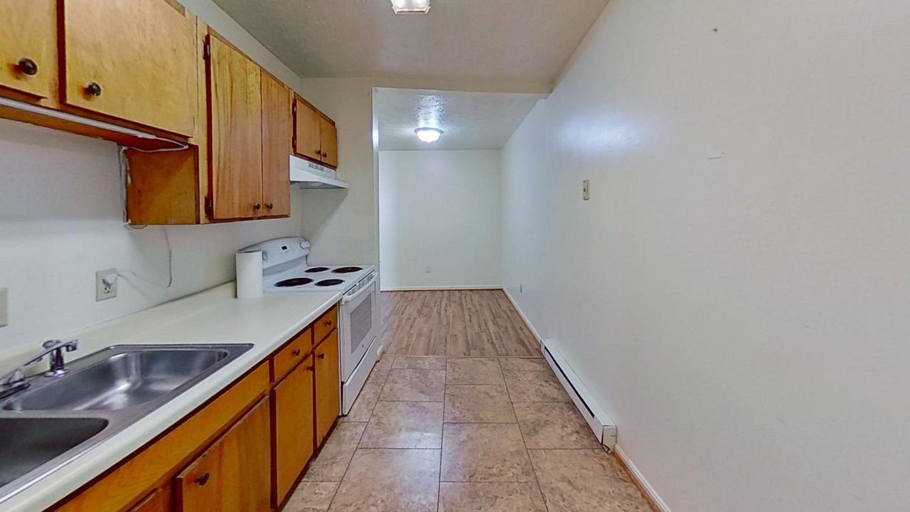 223 E Main St - Photo 5 of 8
