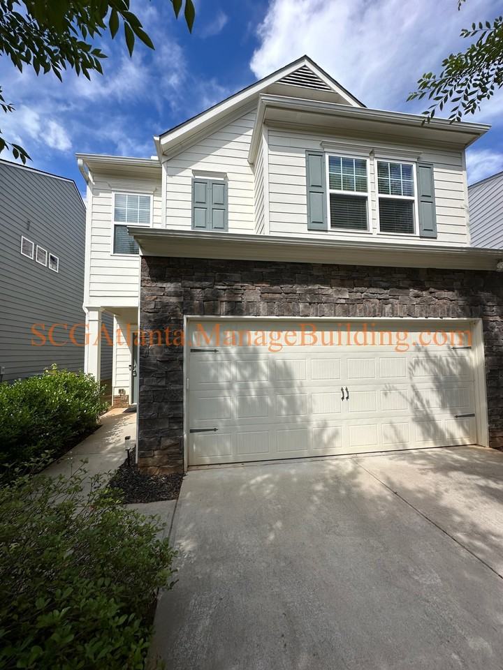 110 Newnan Lakes Dr #1