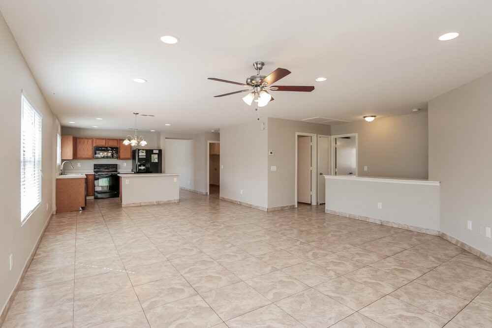 2768 W San Carlos Ln - Photo 4 of 14