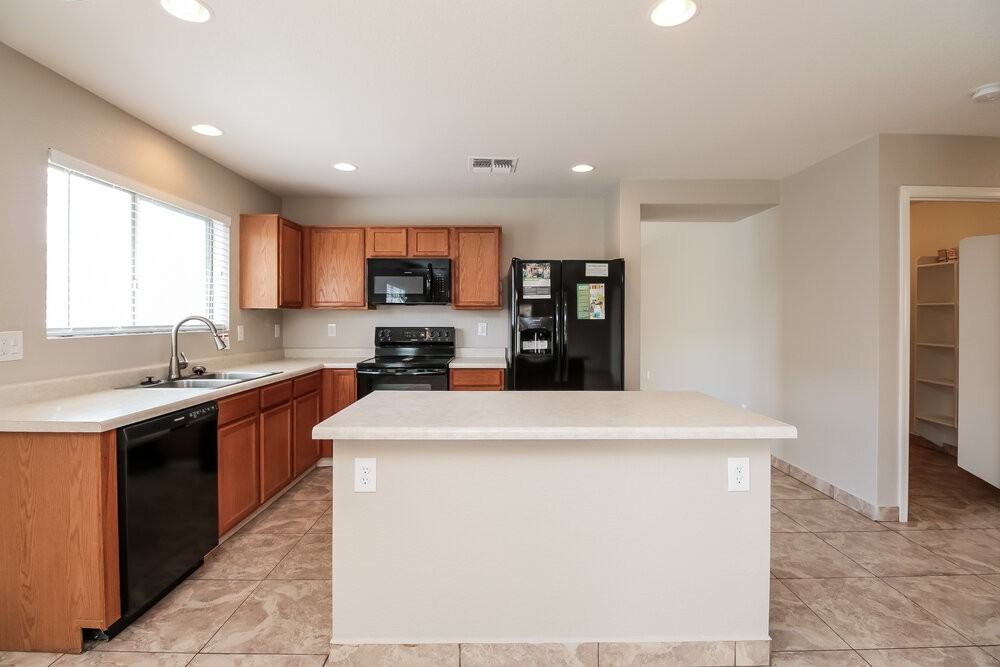2768 W San Carlos Ln - Photo 6 of 14