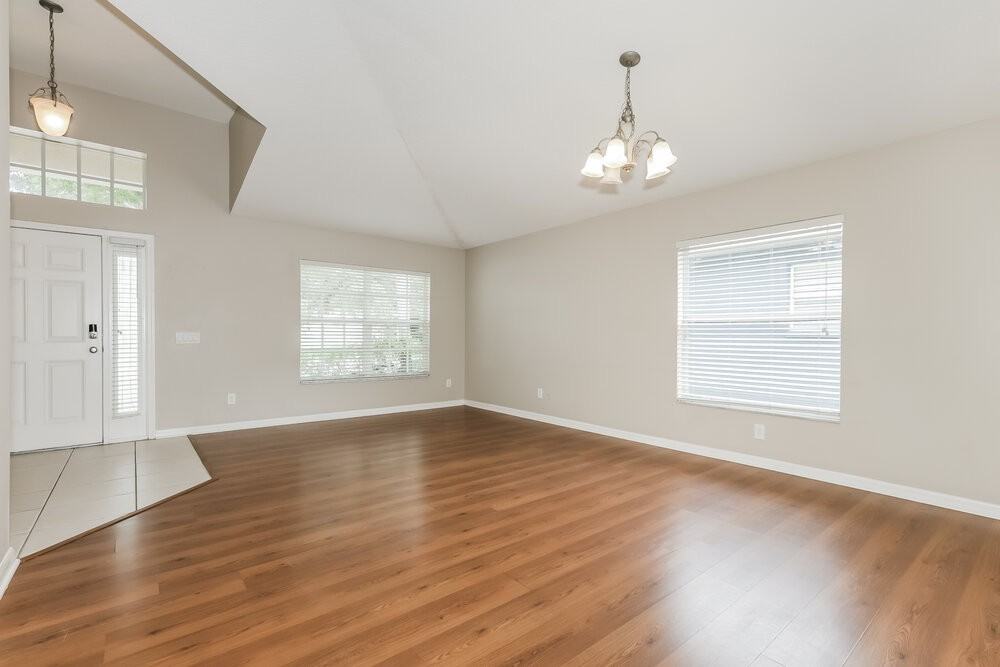3004 Prairie Iris Dr - Photo 3 of 16