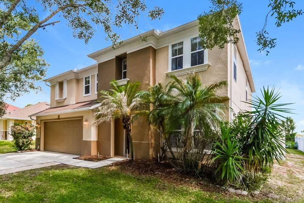 4729 Barbados Loop - Photo 4 of 17