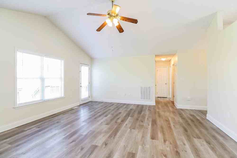 4512 Carol Ct - Photo 5 of 16