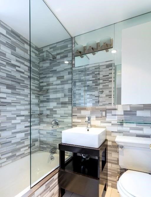 396 E 10th St #6 - Photo 5 of 6