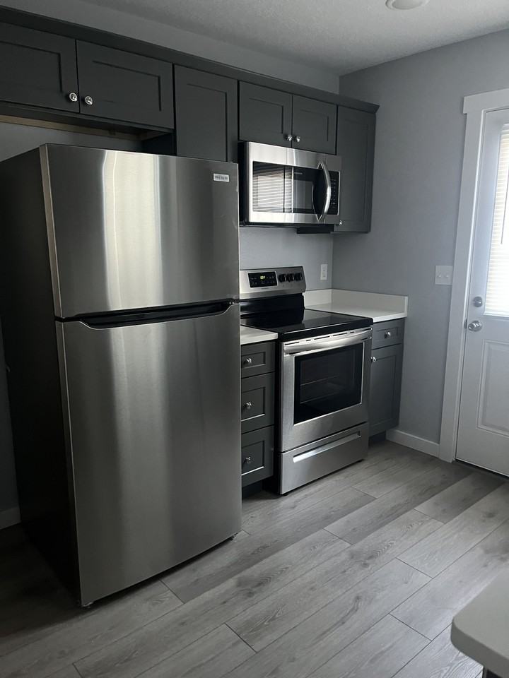 325 E Daugherty St #1 - Photo 3 of 11