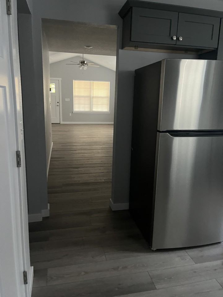 325 E Daugherty St #1 - Photo 4 of 11