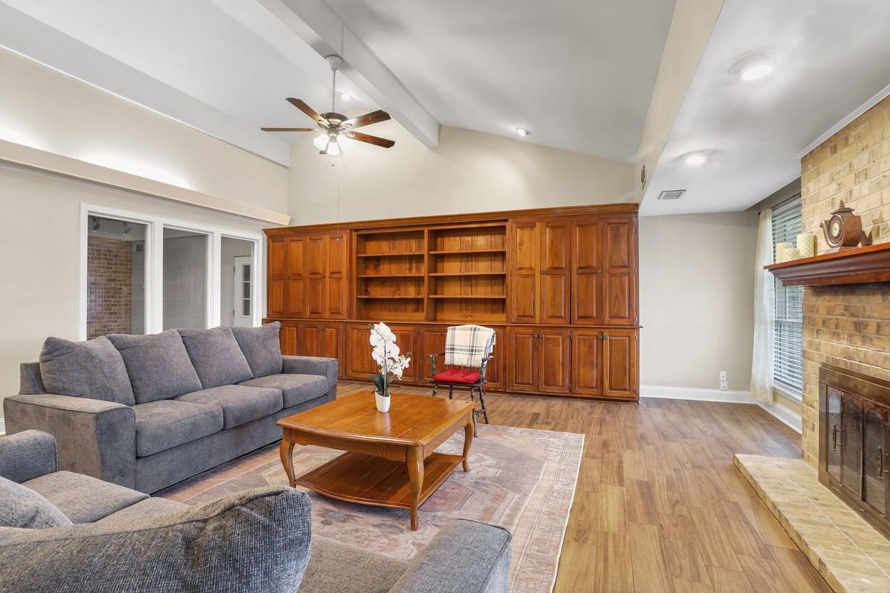 2517 Berrybrook Dr #1 - Photo 3 of 16