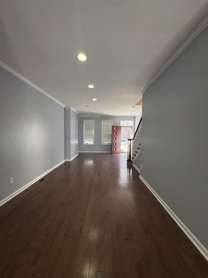 811 N 15th St #1 - Photo 2 of 19