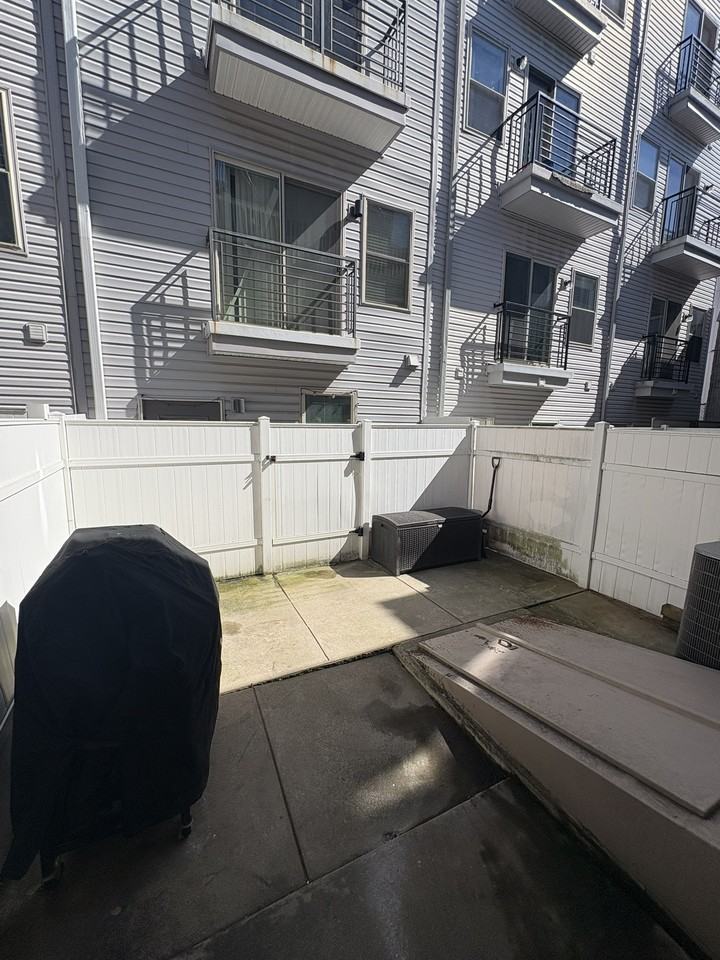 811 N 15th St #1 - Photo 5 of 19