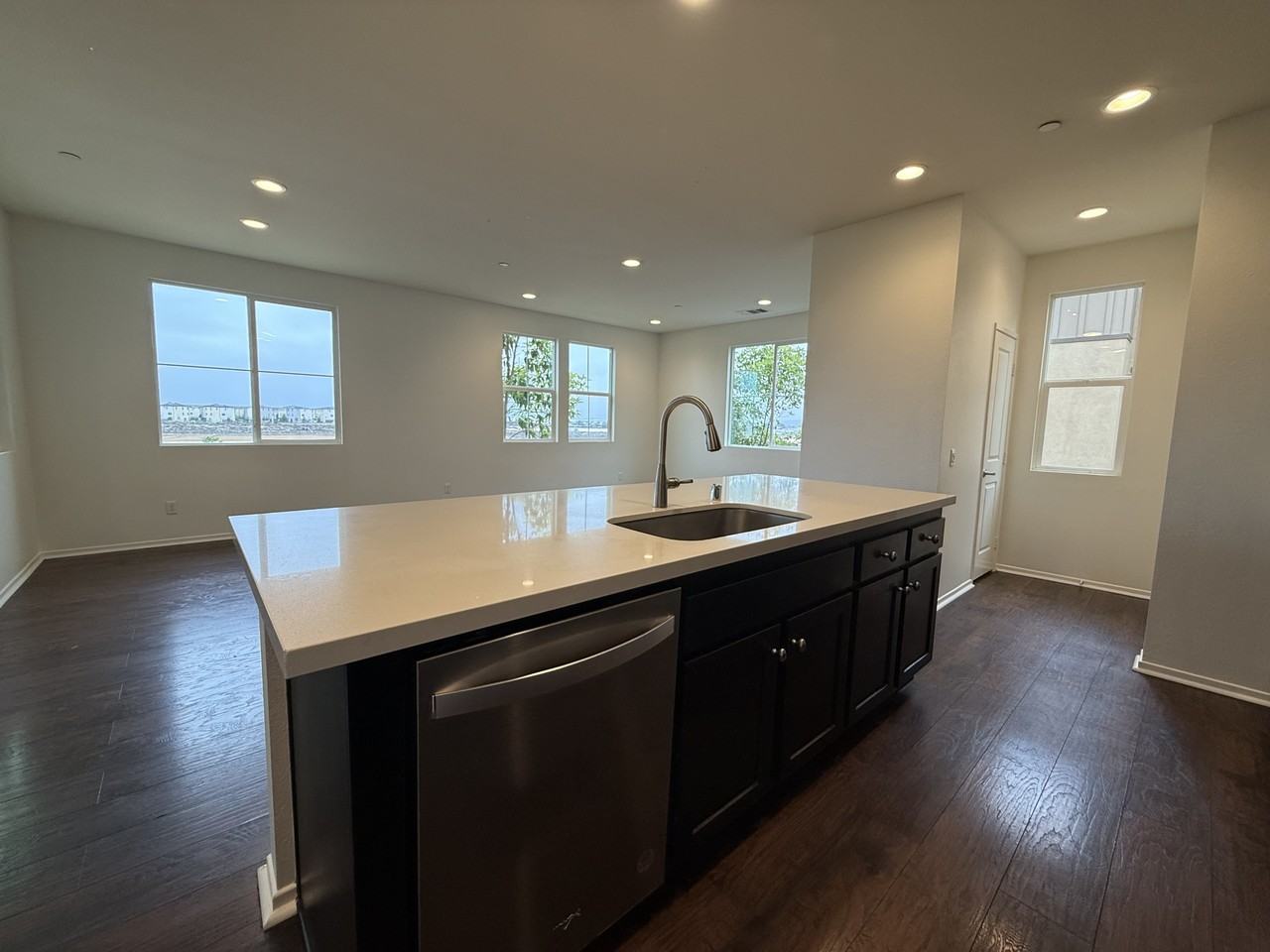 5568 Santa Alicia #0 - Photo 2 of 8