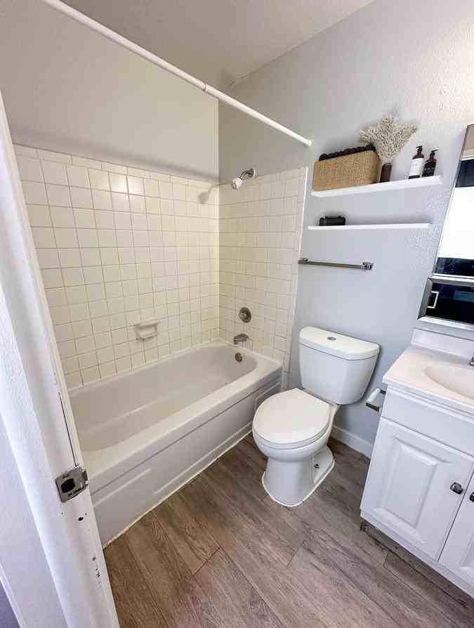 2024 Ne Terre View Dr - Photo 7 of 50