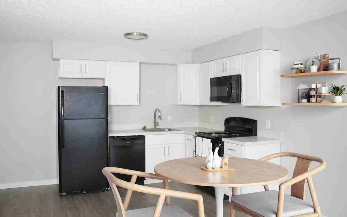 2024 Ne Terre View Dr - Photo 7 of 50