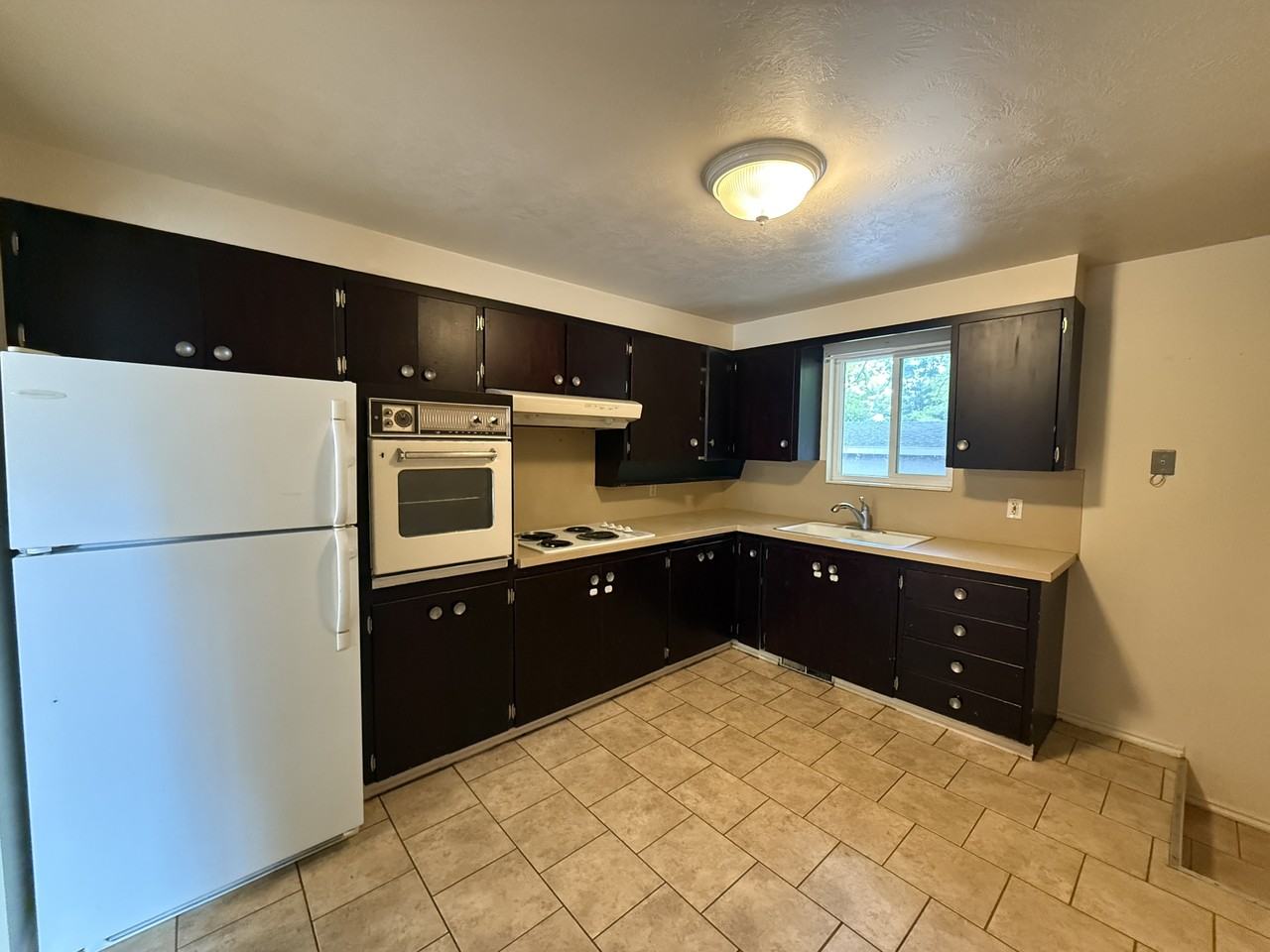 2735 S 700 E #2735 - Photo 2 of 15