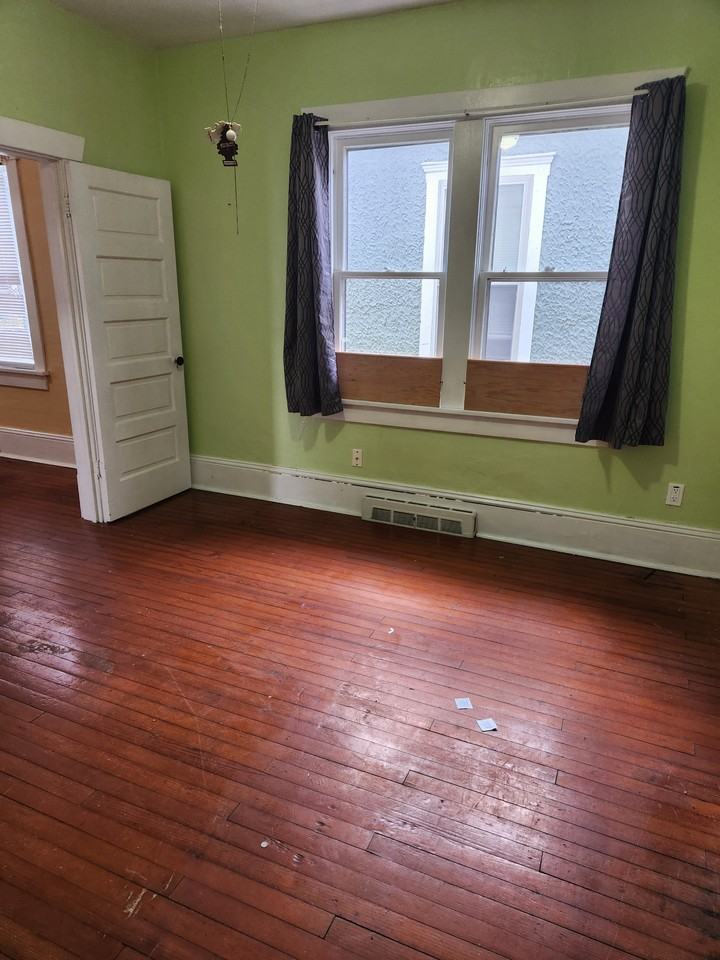 626 W Piedmont St #1 - Photo 2 of 8