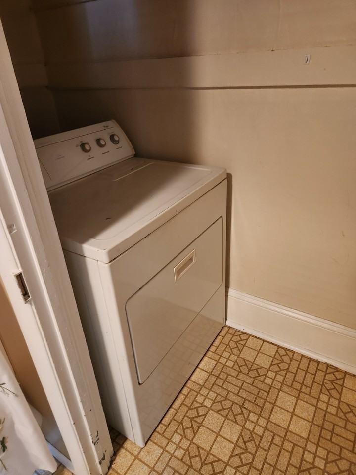626 W Piedmont St #1 - Photo 7 of 8