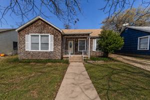 featured image of 3017 Colonial Ave #1