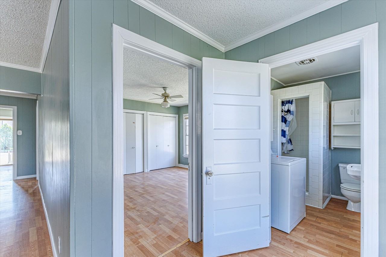 3017 Colonial Ave #1 - Photo 5 of 10