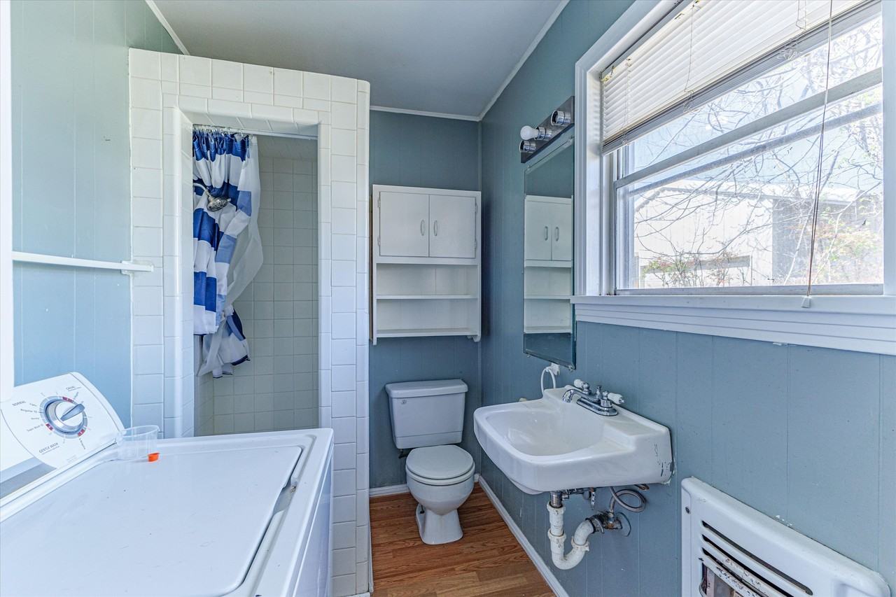 3017 Colonial Ave #1 - Photo 6 of 10