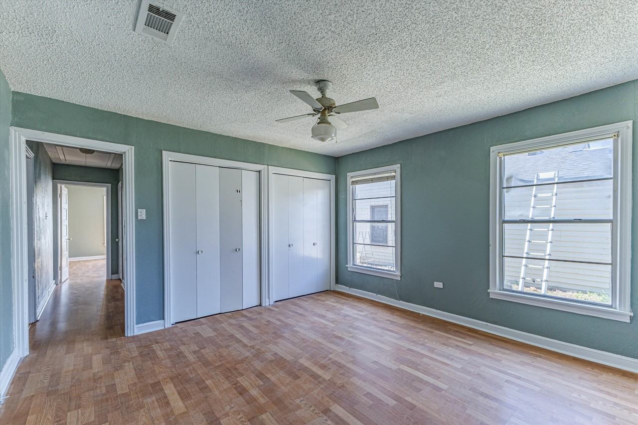 3017 Colonial Ave #1 - Photo 7 of 10