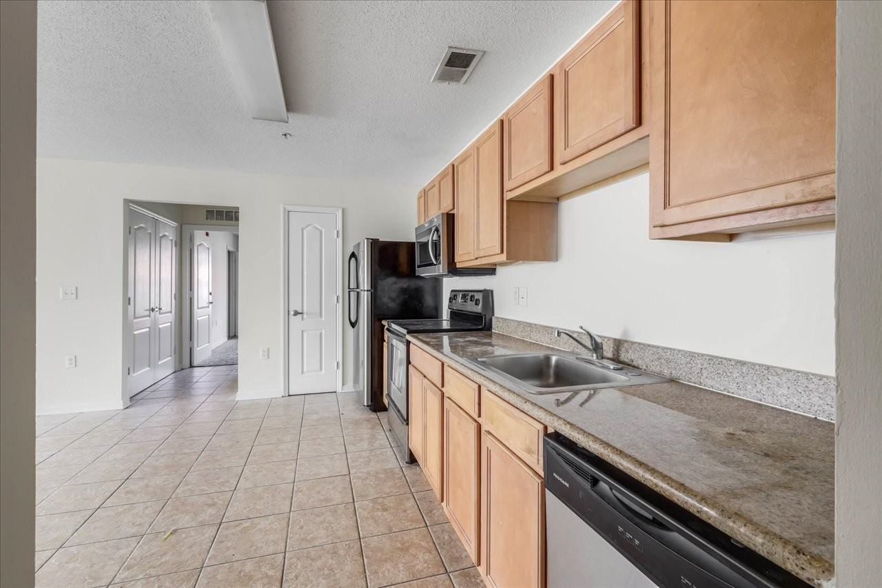 3000 South Adams Street - 113Unit 113 #113 - Photo 3 of 10