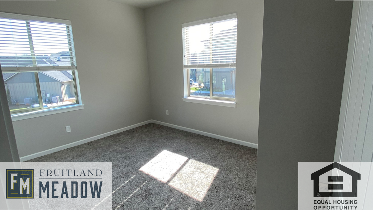 5192 Caplinger Rd Se - Photo 2 of 34