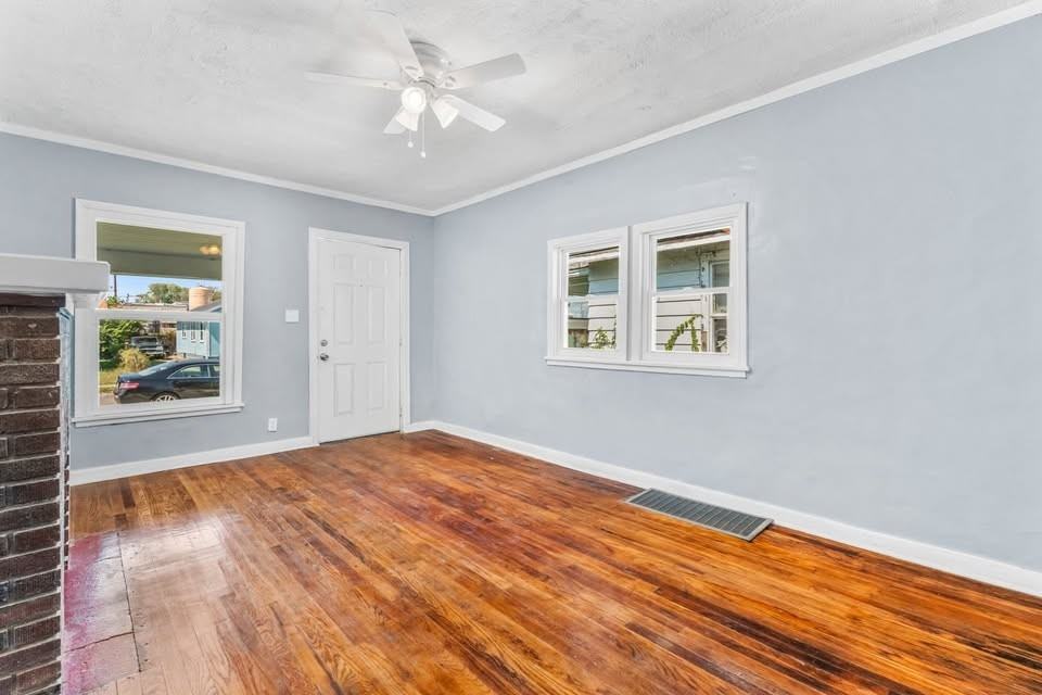 864 Bedford Ave #864 - Photo 2 of 7