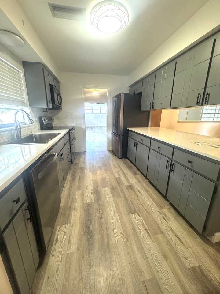 2924 Raeford Rd #1 - Photo 5 of 27