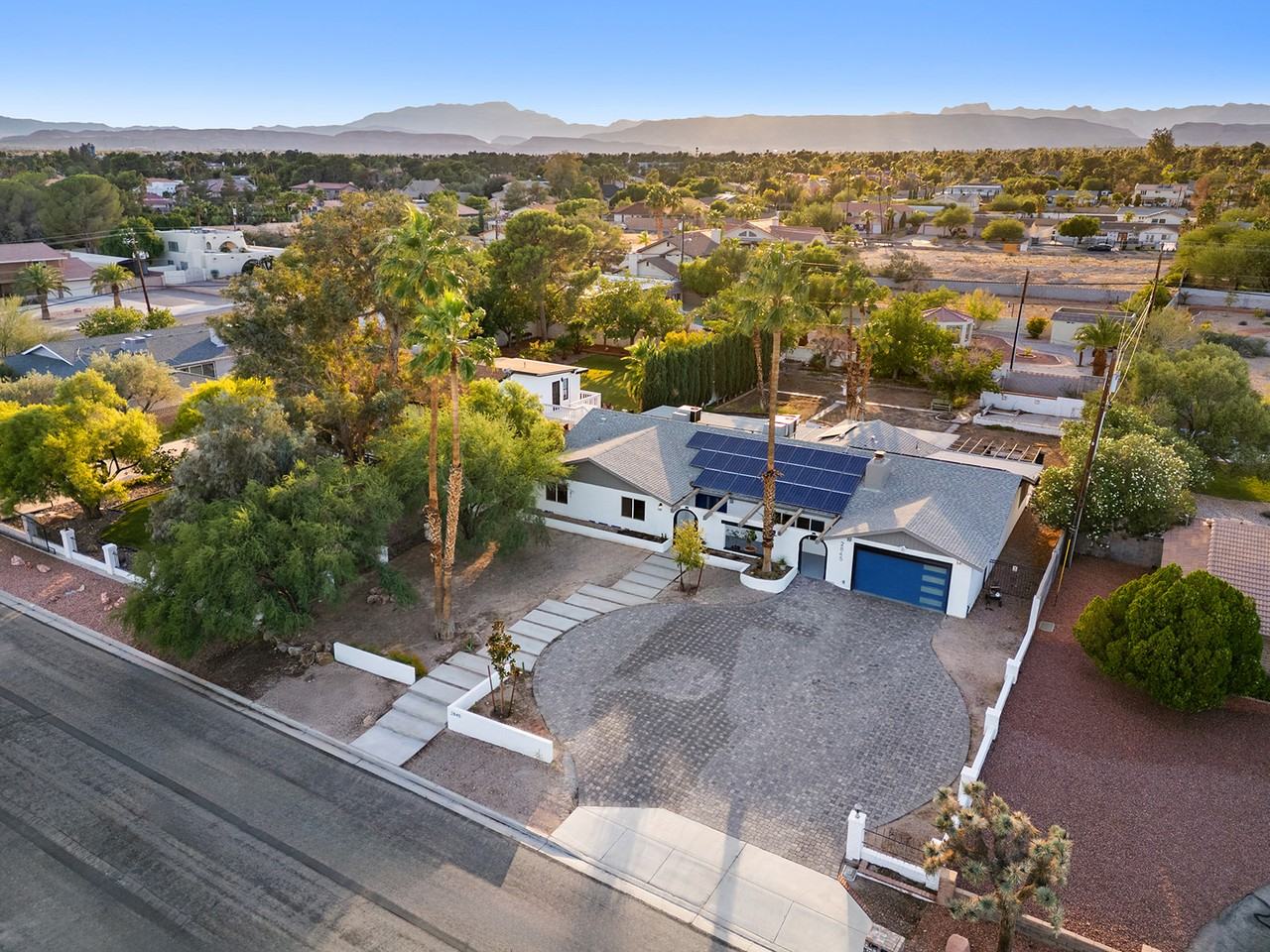 2845 Rosanna St - Photo 2 of 50
