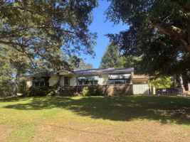 featured image of 1100 Buena Vista Cir #1