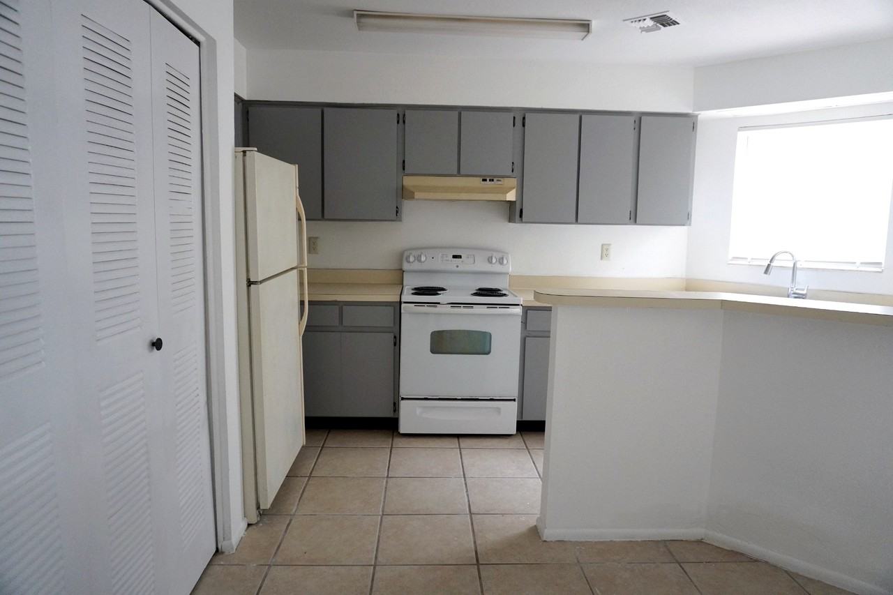 3640 Meriden Ave #3 - Photo 4 of 15