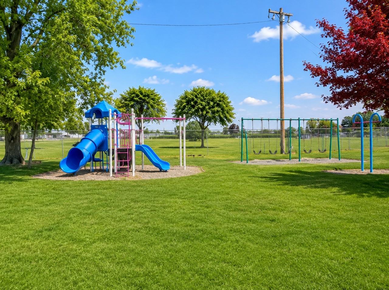 210 Kiick St - Photo 5 of 25