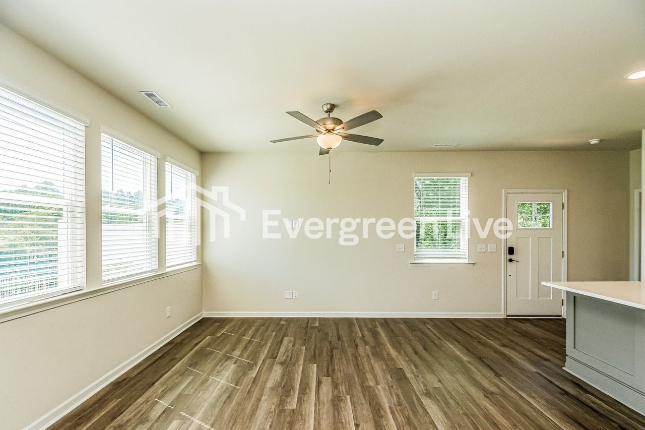 7649 Waypond Ct - Photo 2 of 15