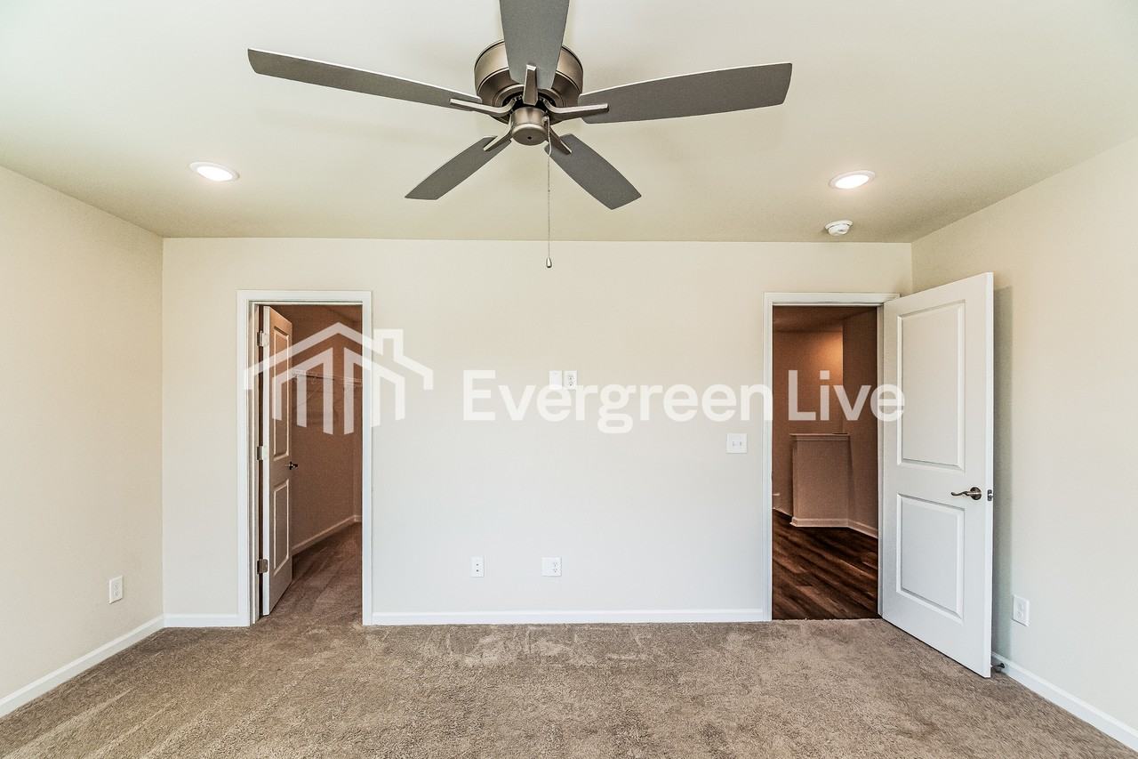 7649 Waypond Ct - Photo 5 of 15