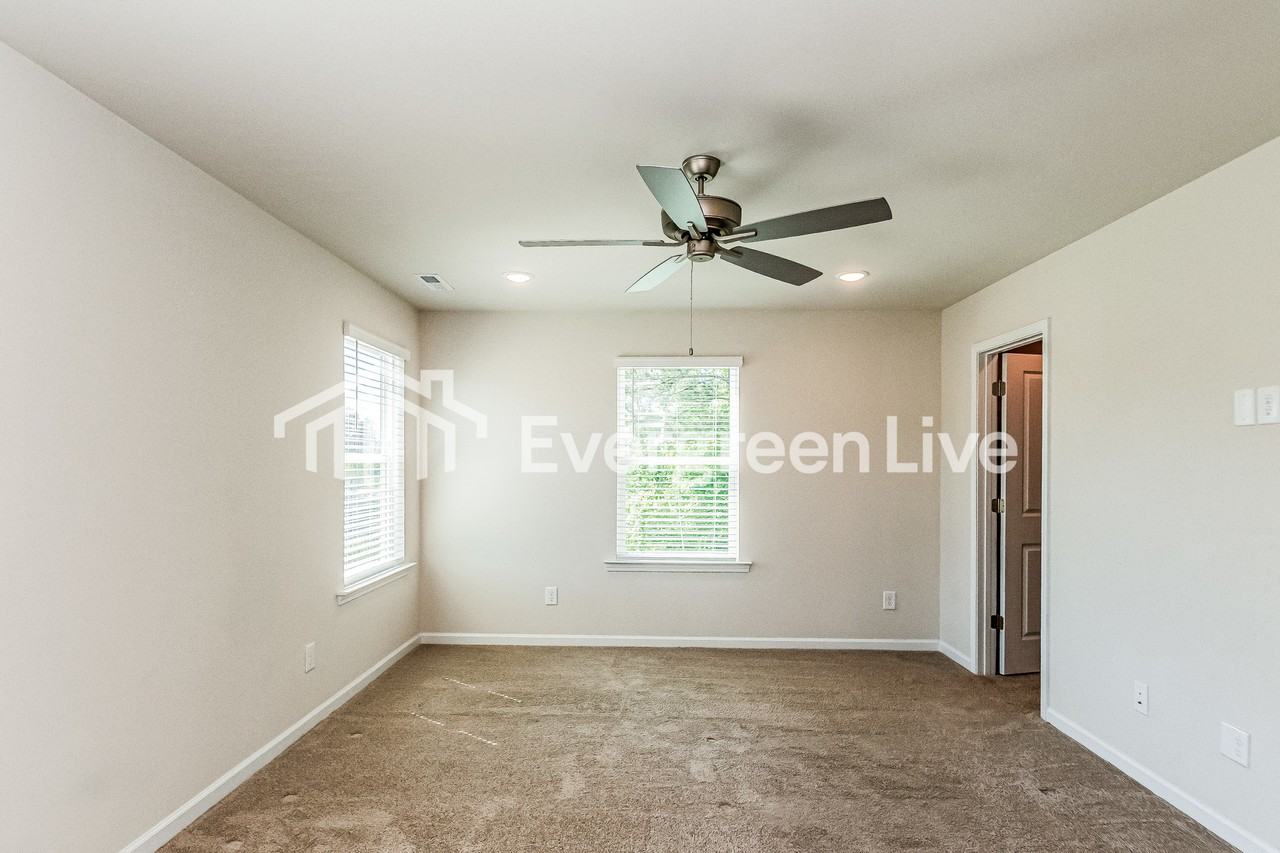 7649 Waypond Ct - Photo 6 of 15