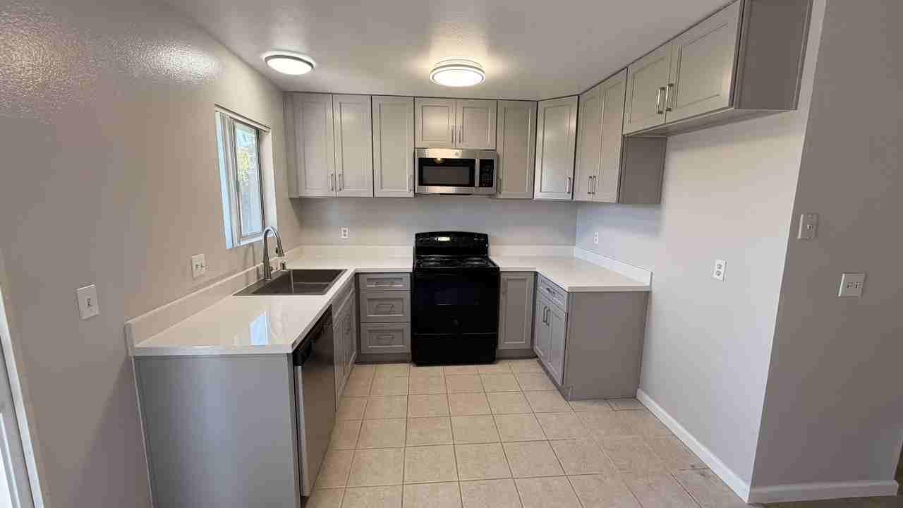541 Pacific Avenue - Photo 5 of 15