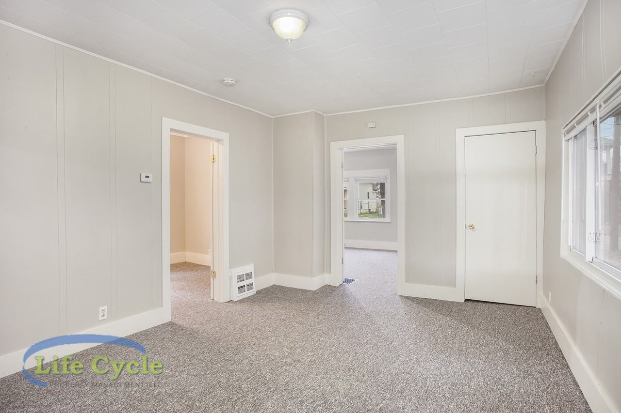940 Mcreynolds Ave Nw #1 - Photo 7 of 14