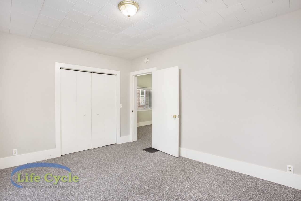 940 Mcreynolds Ave Nw #1 - Photo 5 of 14