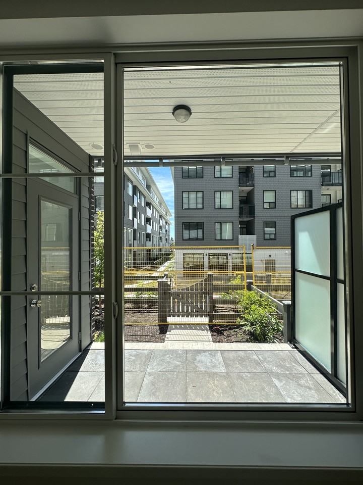 15858 Fraser Hwy - Photo 2 of 7