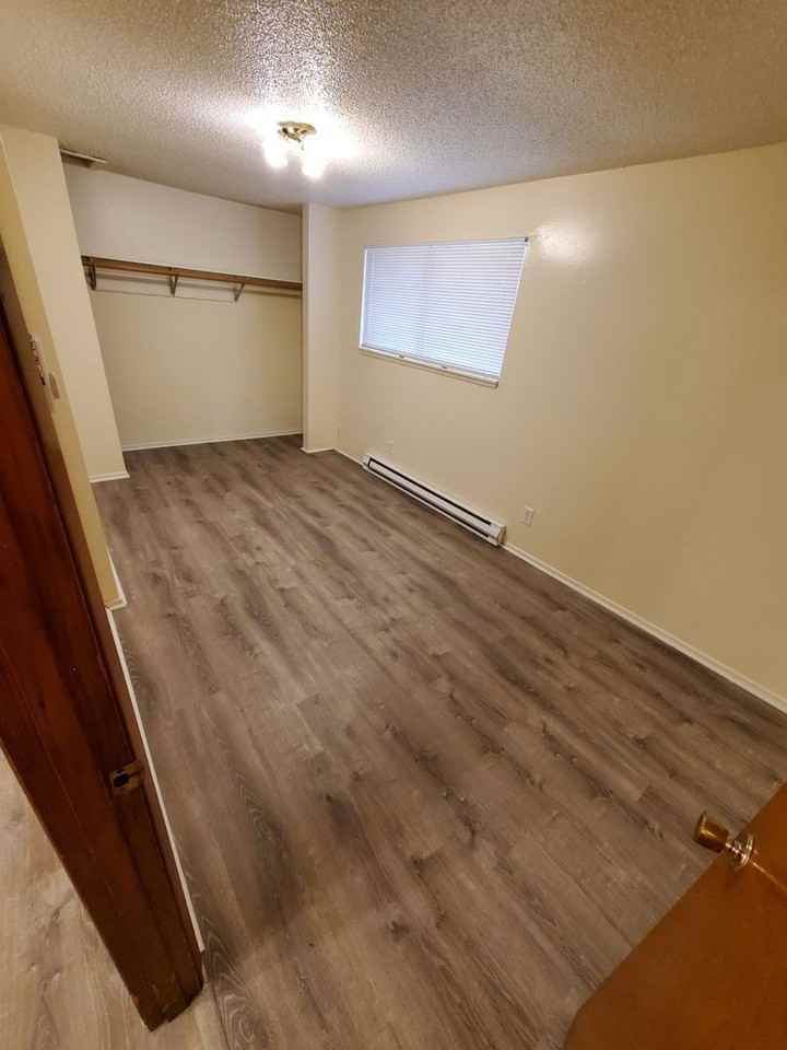 156 Manbrin Dr N - Photo 5 of 7