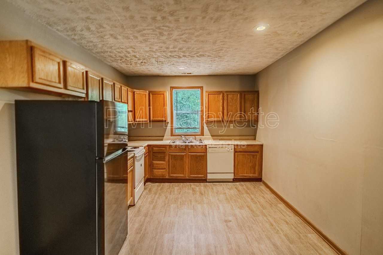 617 Oregon St #B - Photo 4 of 20