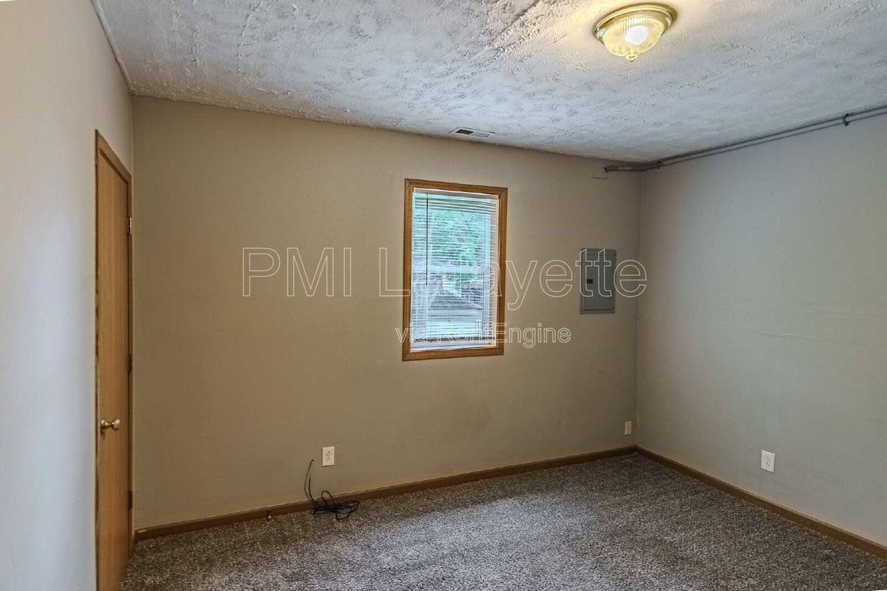 617 Oregon St #B - Photo 5 of 20