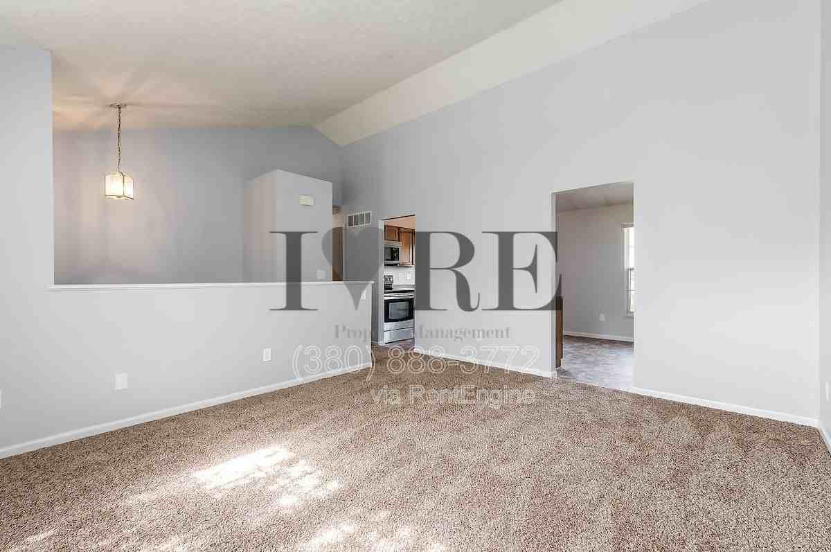 1433 Tall Meadows Dr - Photo 3 of 16