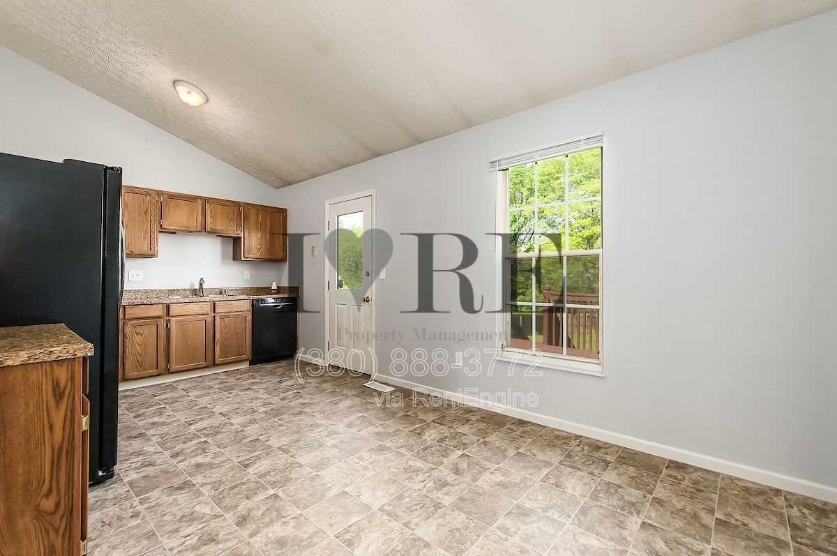 1433 Tall Meadows Dr - Photo 6 of 16