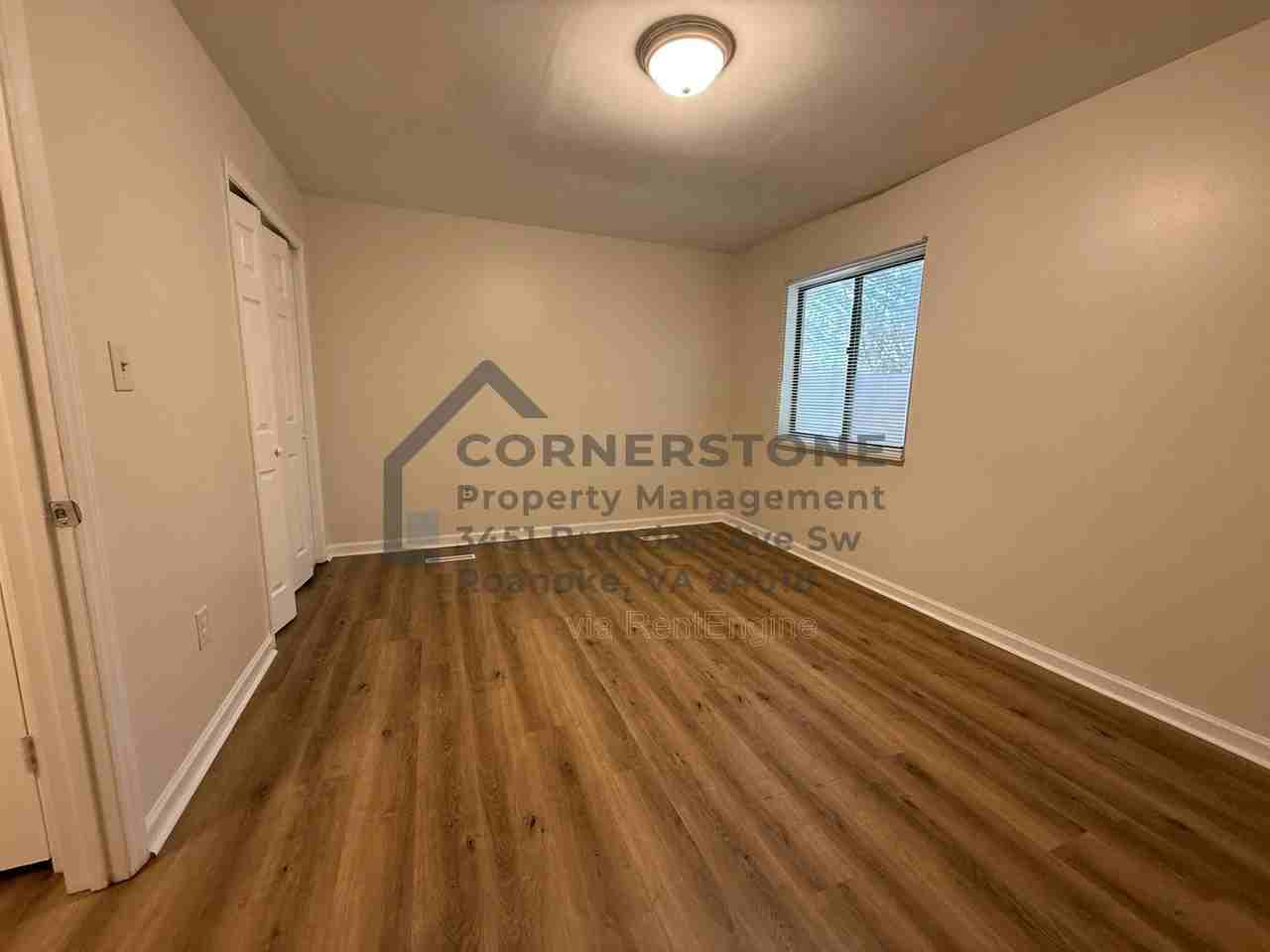106 Lee Ave Ne #3 - Photo 7 of 15