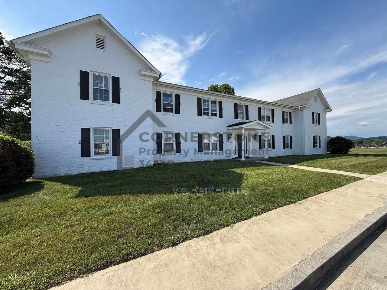 6502 Carefree Ln #1