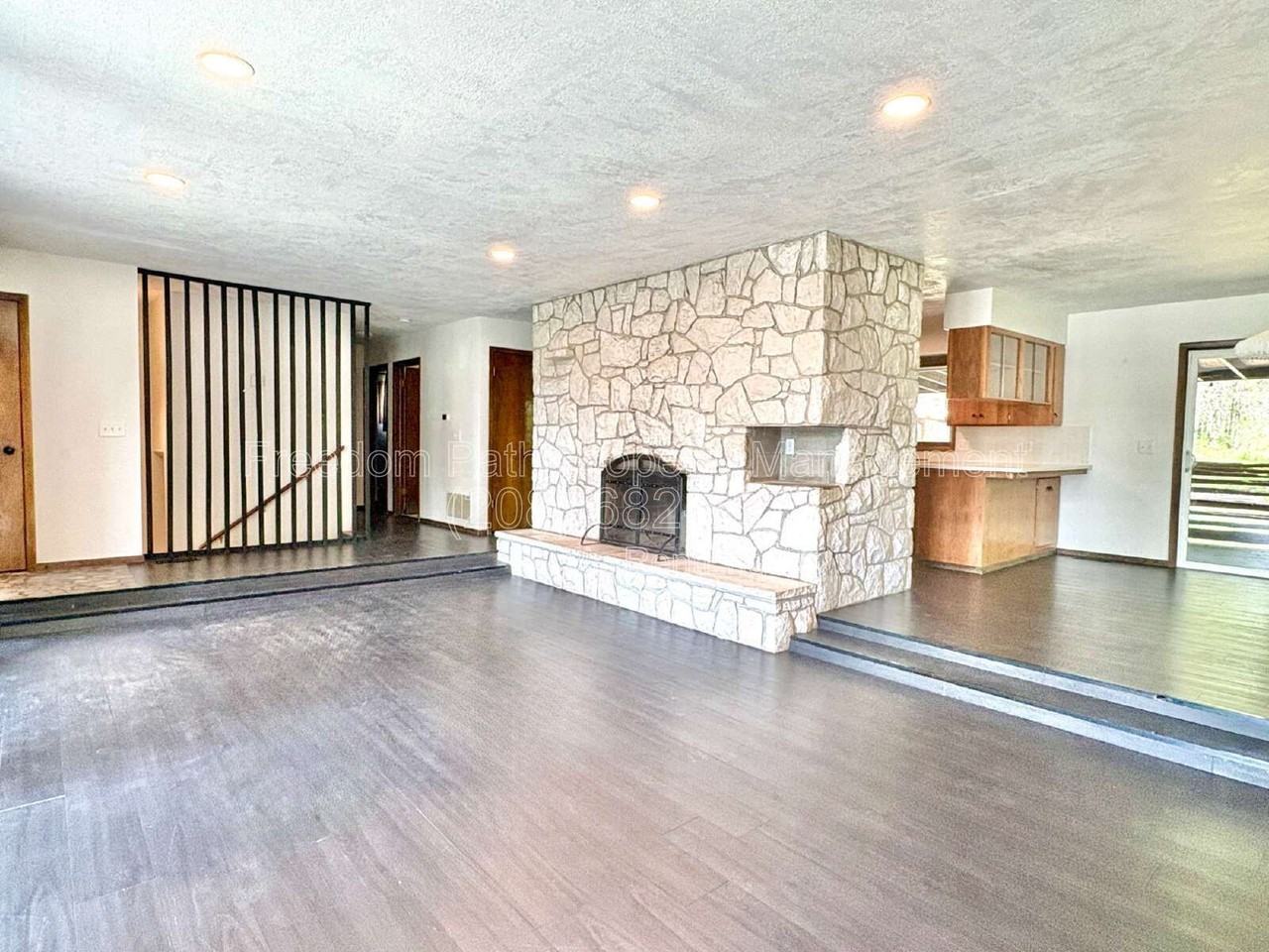 36658 E Hayden Lake Rd - Photo 2 of 26