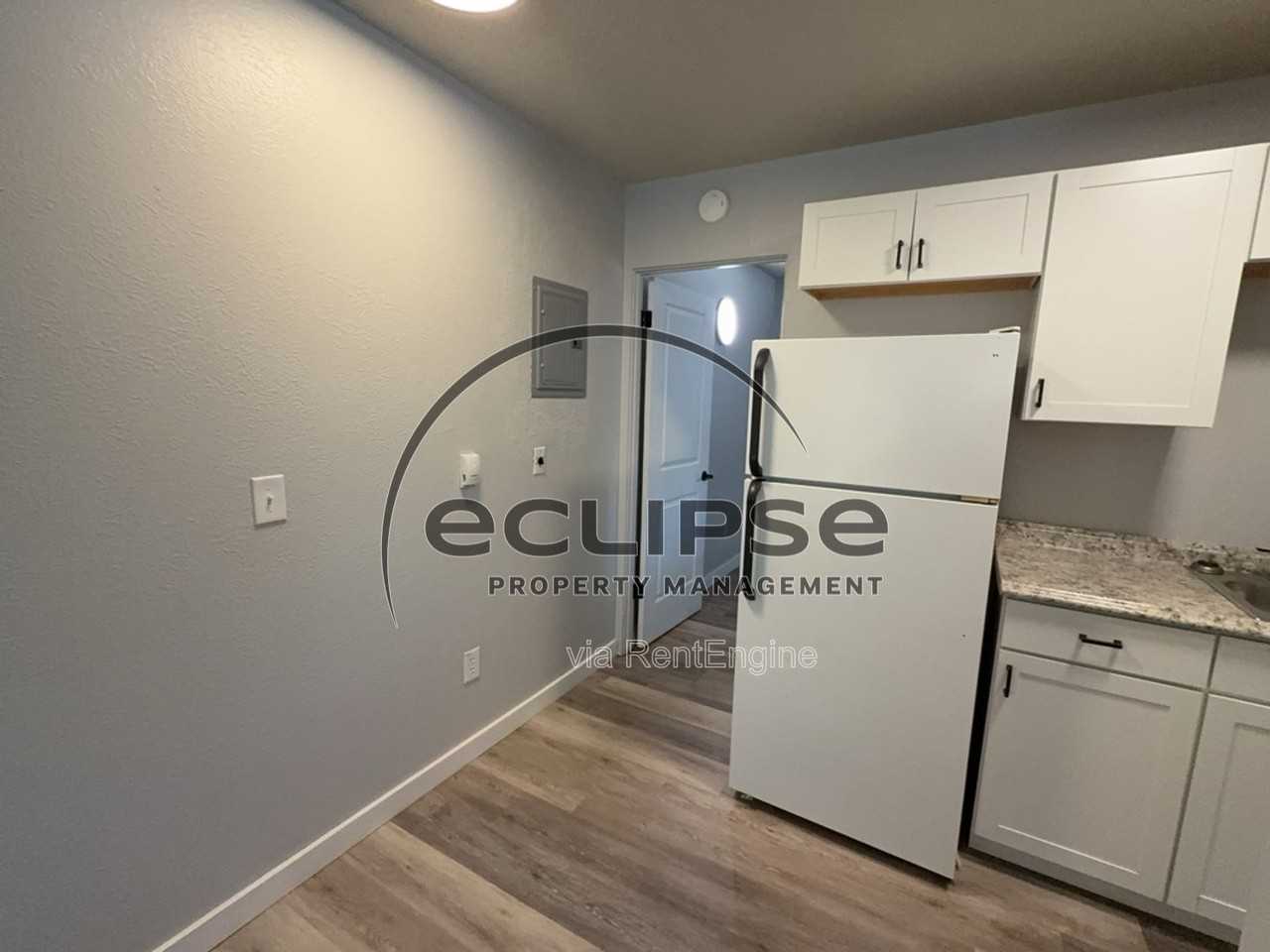 445 Chipeta Ave #21 - Photo 4 of 11