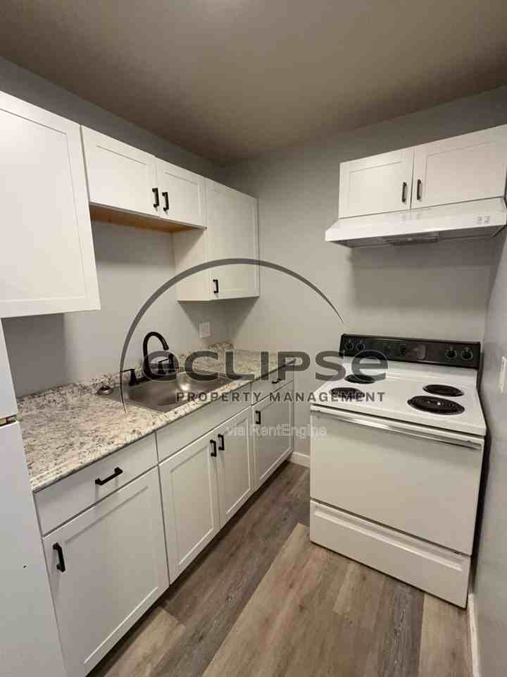 445 Chipeta Ave #21 - Photo 5 of 11
