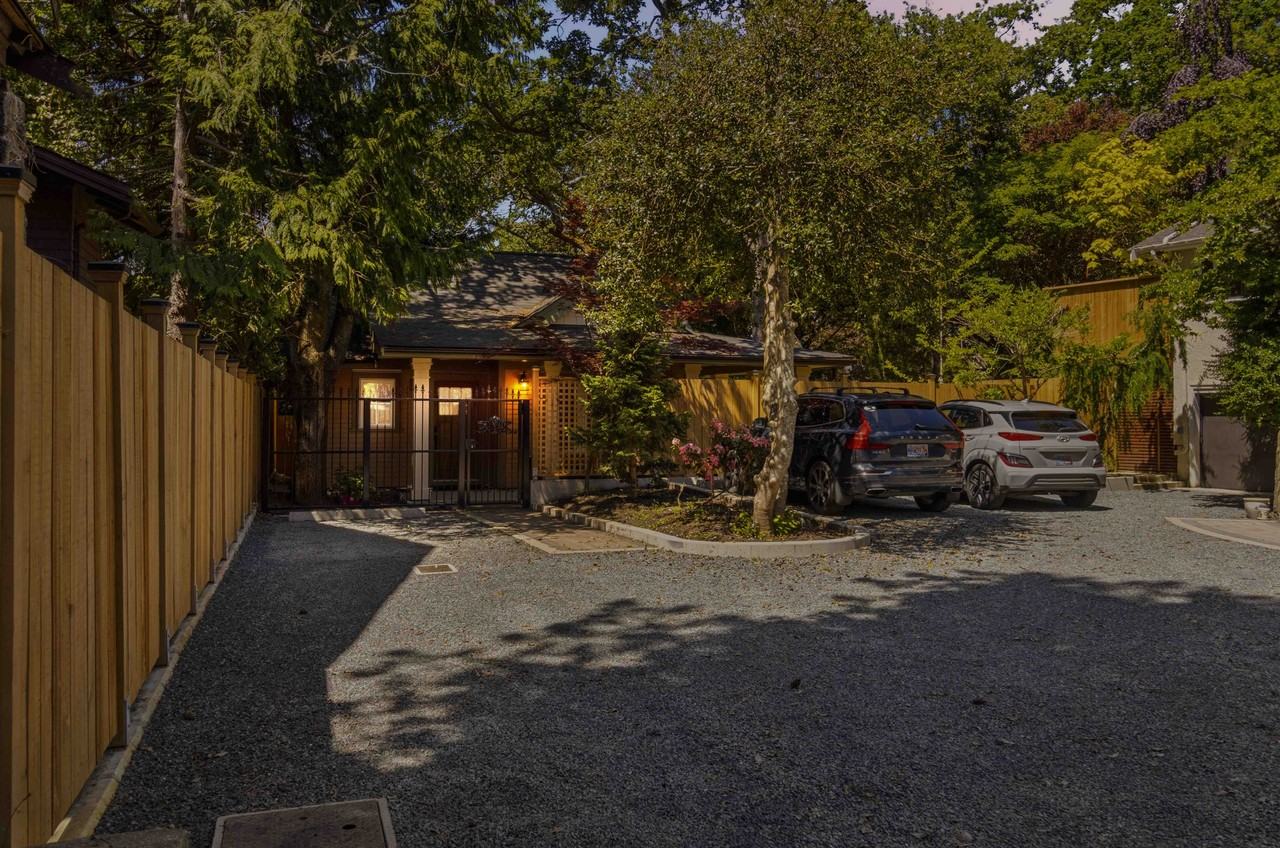 536 Lotbiniere Avenue - Photo 6 of 44