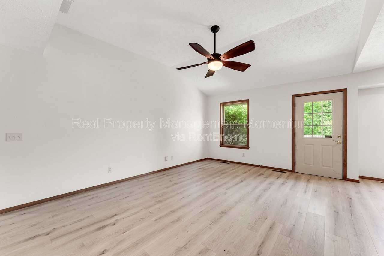 3251 W Scott St - Photo 2 of 33